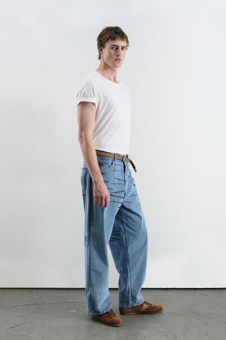 Abstract Weite Beinform Denim Jeans - Image 4