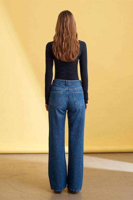 Hochtaillierte weite Denim-Jeans - Image 2