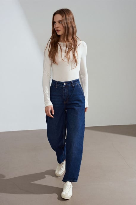 Damen Hochbundige Schlagjeans - Image 4