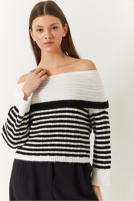 Gestreifter schulterfreier Strickpullover - Image 4