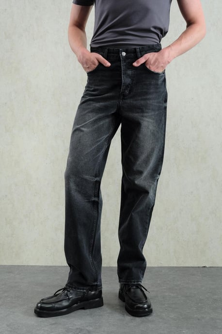 Regulär geschnittene gerade Jeans aus Denim - Image 5