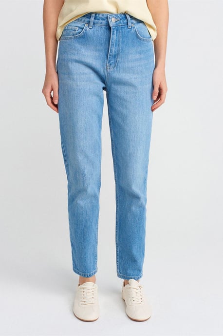 Hochgeschnittene gerade Mom-Jeans - Image 3
