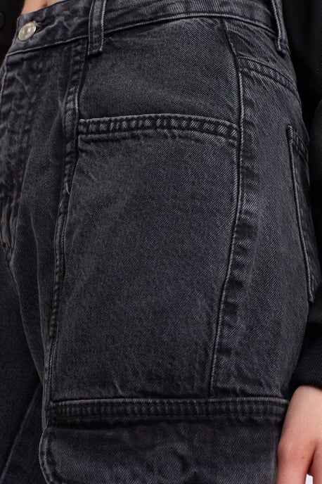 Hochtaillierte Cargo-Jeans mit geradem Bein - Image 3