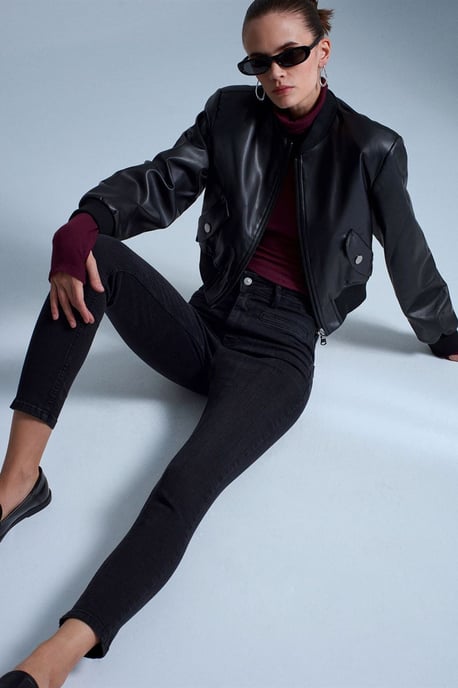 Hochtaillierte Skinny Jeans - Image 2