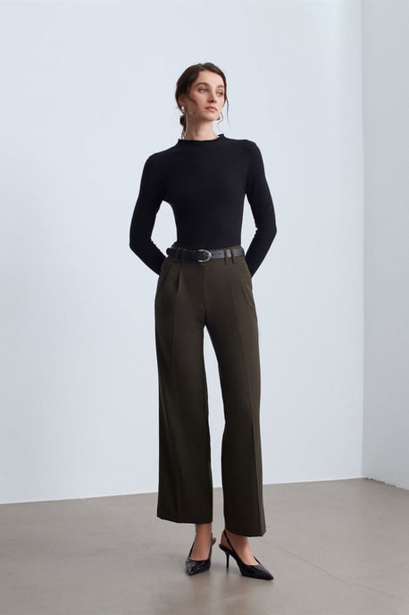Damen Slim-Fit Ripp-Halbkragenpullover - Image 3