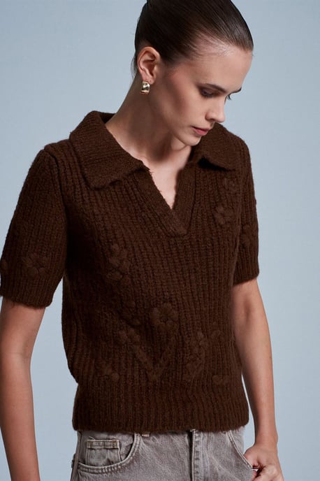 Strukturierter gerippter Polo-Kragen-Pullover - Image 4