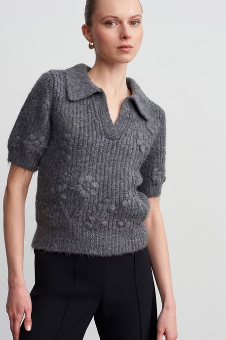 Strukturierter Ripp-Polo-Kragenpullover - Image 3