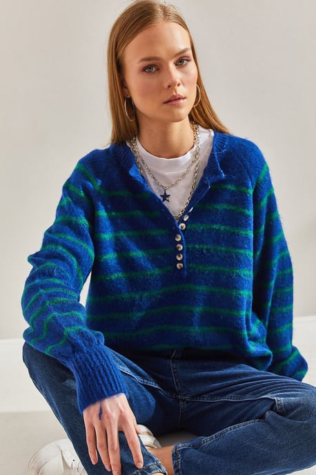 Strickpullover mit strukturiertem Muster und Knopfverschluss - Image 1