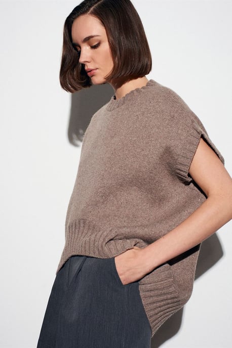 Oversized Gerippter Strickweste - Image 3