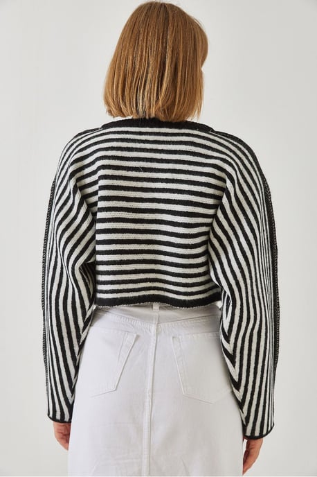 Gestreifter cropped Pulli mit Knopfdetail - Image 3
