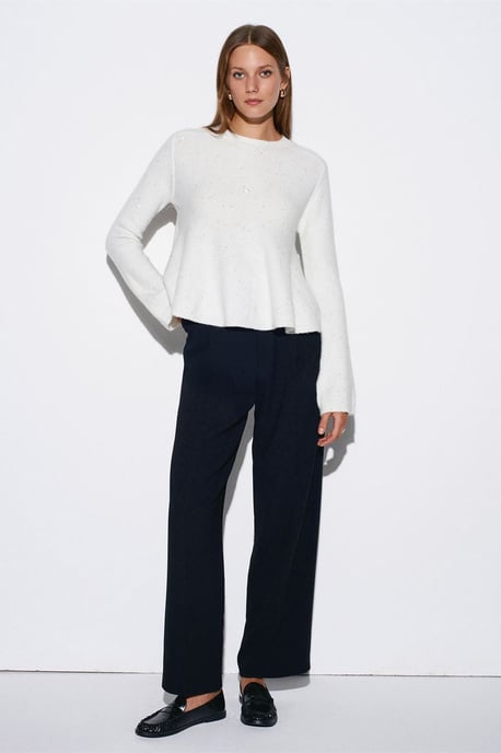 Frauen Sweatshirt mit Rüschensaum und Rundhalsausschnitt - Image 5