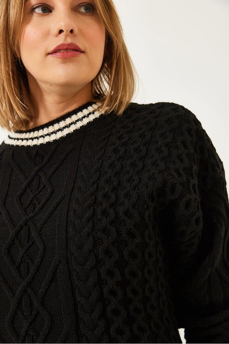 Pullover mit Rundhals und Dobby-Strickmuster mit Rippdetails - Image 4
