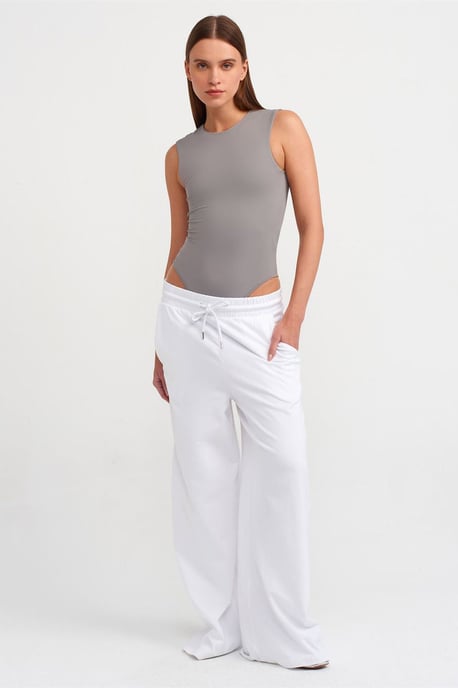 Nahtloser ärmelloser Slim-Fit-Overall - Image 3