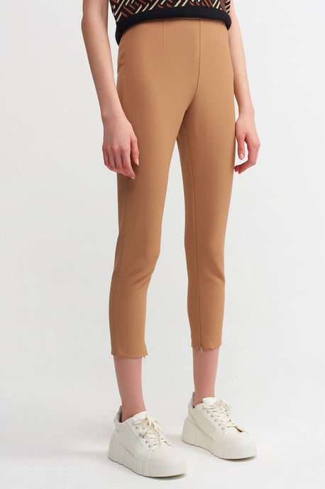 Hochtaillierte Capri-Leggings - Image 2