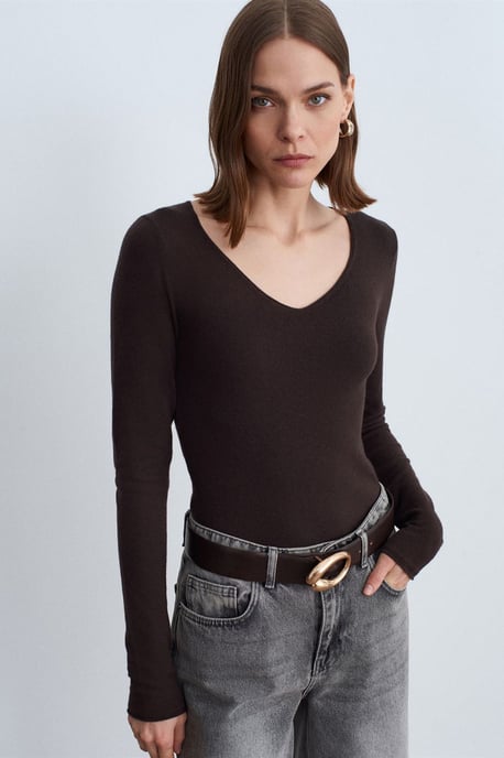 Slim Fit V-Ausschnitt Rippstrickpullover - Image 2