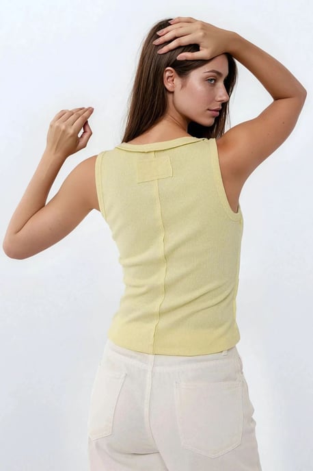 Nahtdetail strukturiertes V-Ausschnitt ärmelloses Slim-Fit Top - Image 5