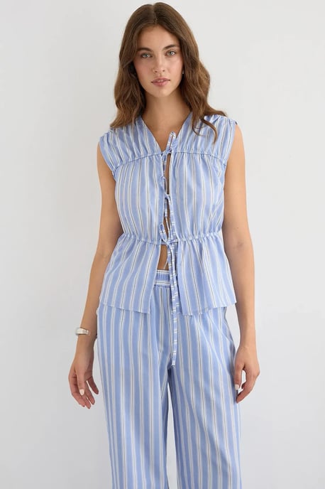Gestreifte ärmellose Knopf-Peplum-Bluse - Image 1