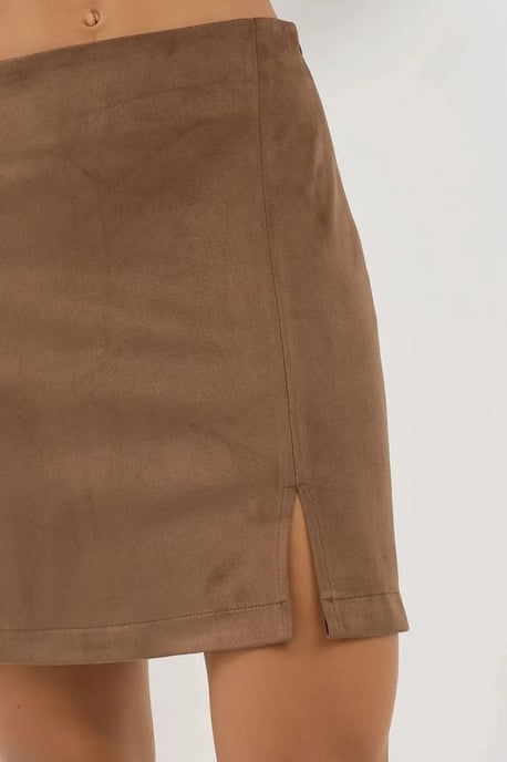 Hochtaillierter Mini-Suede-Rock mit Schlitz - Image 2