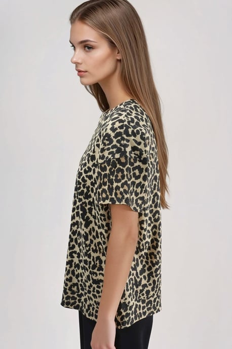 Oversized T-Shirt mit Leopardenmuster und Rundhalsausschnitt - Image 5