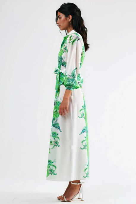 Blumenkleid mit Gürtel in Midi-Länge - Image 2