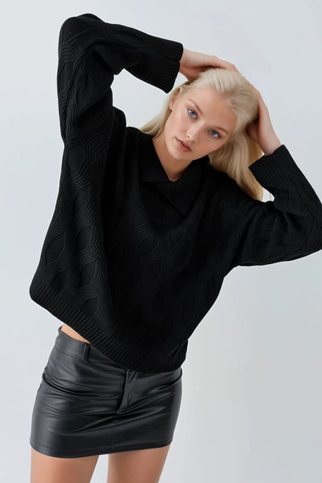 Mustertexturierter Strickpullover mit Kragen-Details - Image 3