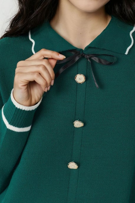Texturiertes Poloshirt mit Rippendetail - Image 4