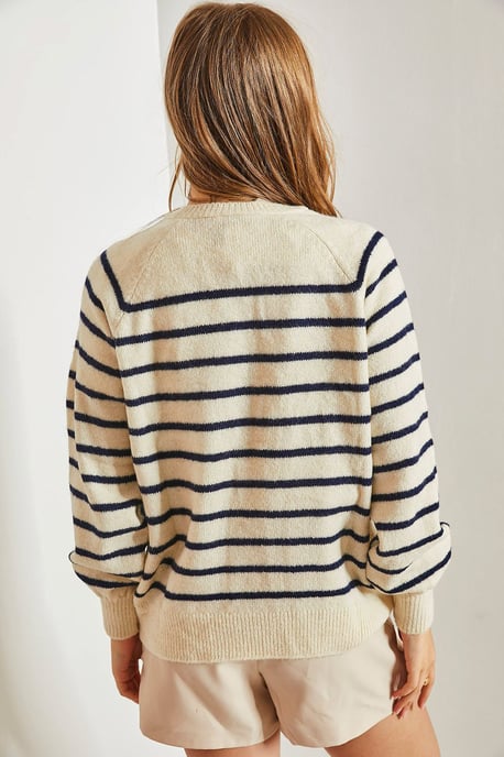 Knopfkragen-Strickpullover - Image 6