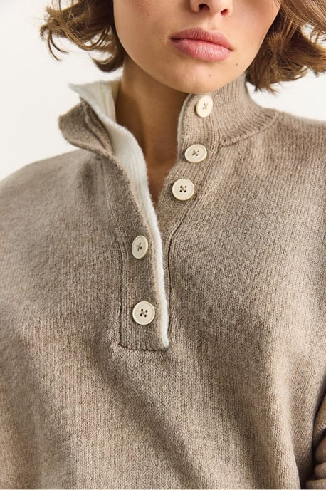 Knöpfbarer Pullover - Image 6