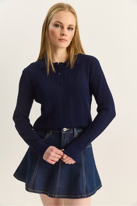 Strickpullover mit strukturiertem Polo-Kragen - Image 2