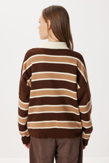 Gestreifter Pullover mit Polokragen - Image 4