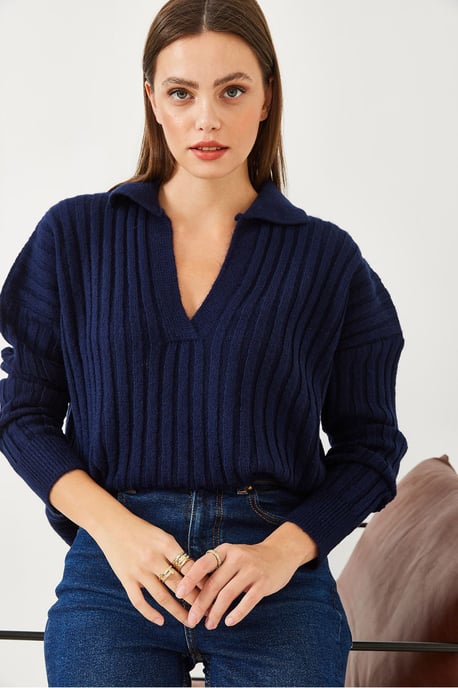 Lässiger V-Ausschnittpullover - Image 2