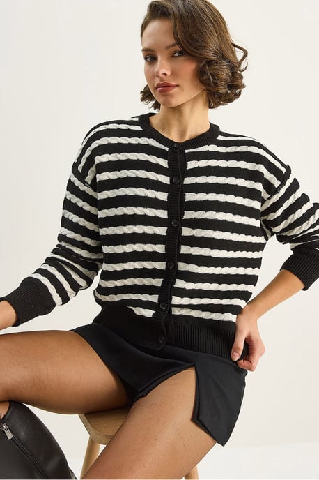 Haarzopf Strickjacke mit Knopfverschluss - Image 4