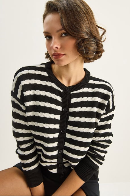 Haarzopf Strickjacke mit Knopfverschluss - Image 5