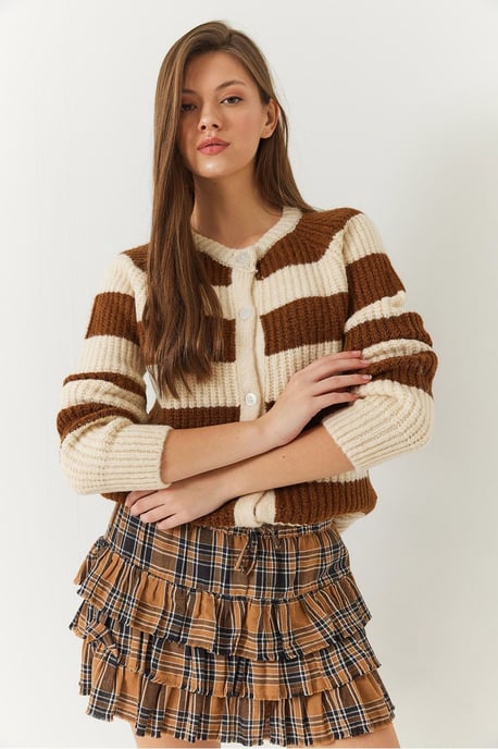 Gestreifter Strickcardigan mit Knopfverschluss - Image 2