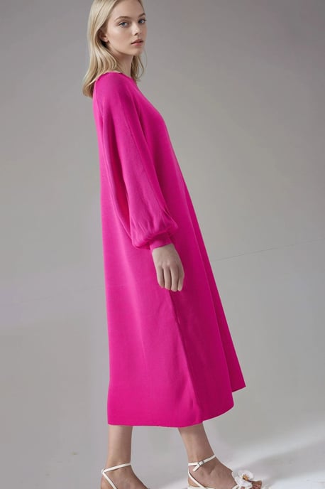 Langes, locker sitzendes, geripptes Strickkleid mit Rundhalsausschnitt - Image 4