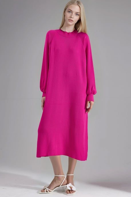 Langes, locker sitzendes, geripptes Strickkleid mit Rundhalsausschnitt - Image 6