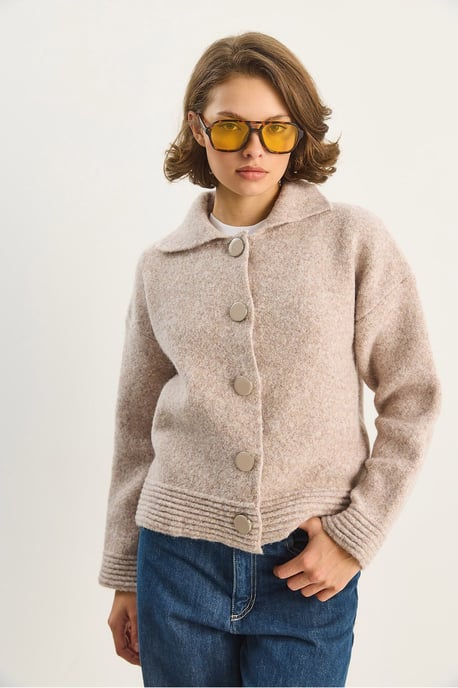 Strickjacke mit Knopfverschluss - Image 3