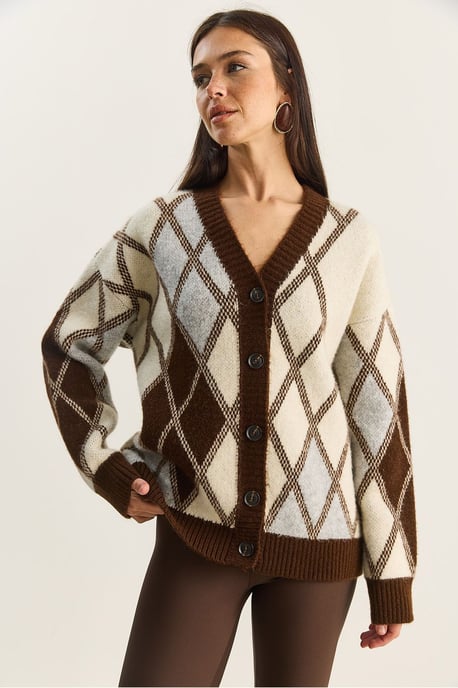 Dicker Jacquard-Strickcardigan mit V-Ausschnitt und Knopfverschluss - Image 4