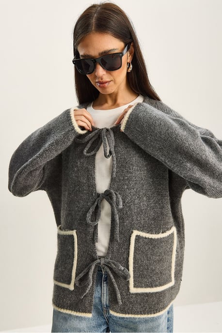 Übergroßer Strickcardigan mit Krawattenschluss - Image 3