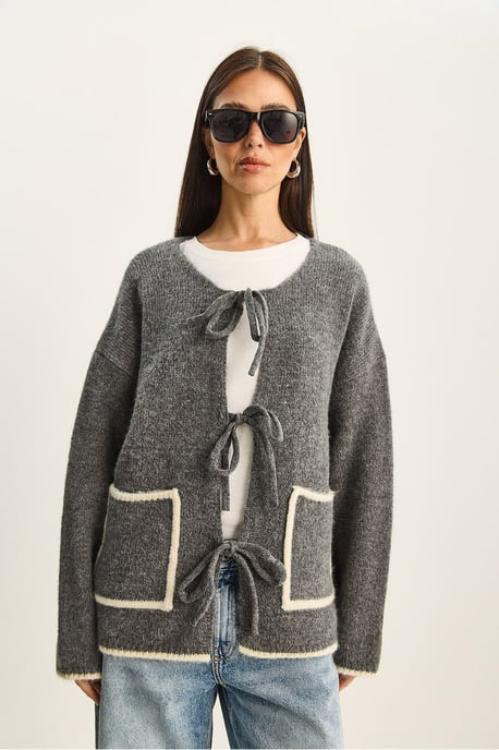 Übergroßer Strickcardigan mit Krawattenschluss - Image 6