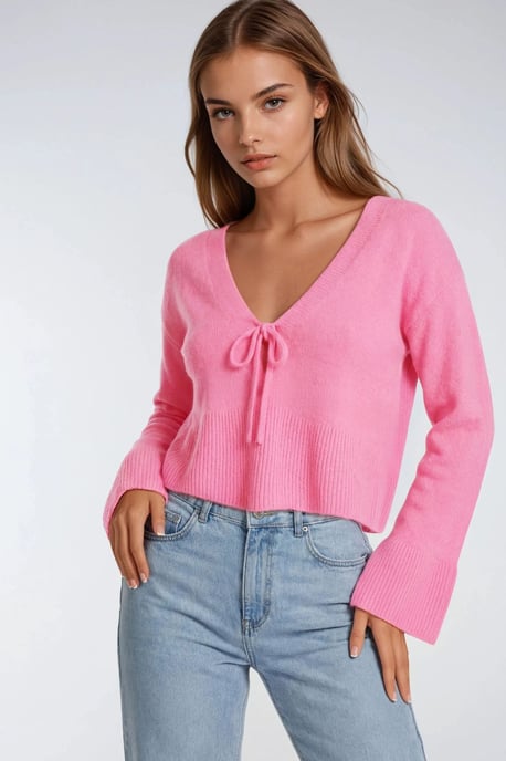 Knitpullover mit tiefem, detailliertem V-Ausschnitt und Rüschen - Image 3
