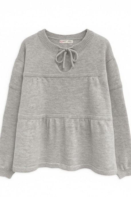 Locker gestrickter Pullover mit Bindeband - Image 1