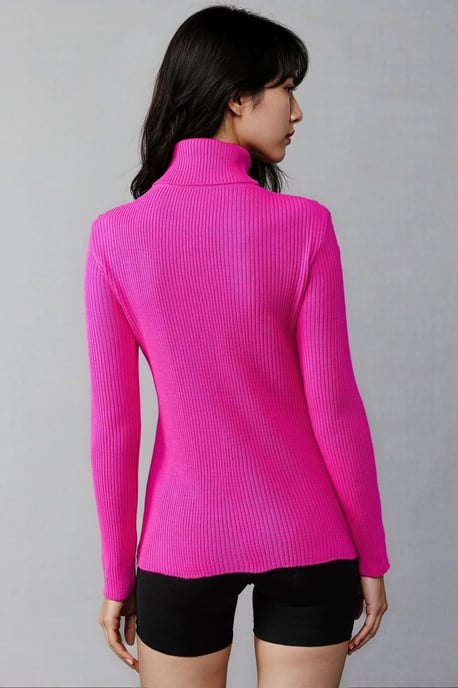 Taillierter strukturierter Rollkragenpullover - Image 4