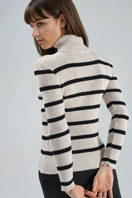 Taillierter gestreifter Rippstrickrollkragenpullover - Image 3