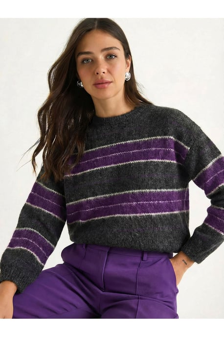Gestreifter Strick-Pullover mit Rundhalsausschnitt - Image 1