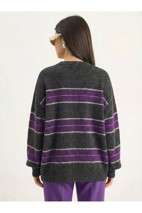 Gestreifter Strick-Pullover mit Rundhalsausschnitt - Image 4