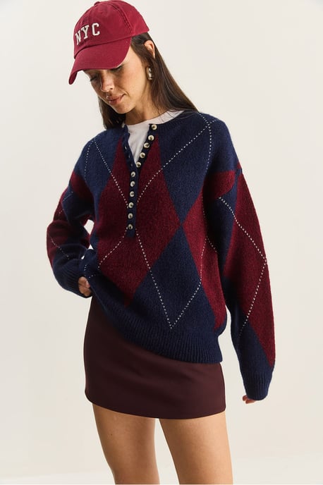 Strickpullover mit Rundhalsausschnitt und Knopfverschluss - Image 3