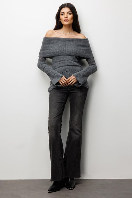 Off-Shoulder Strukturierter Rippstrickpullover mit Ausschnittdetails - Image 2
