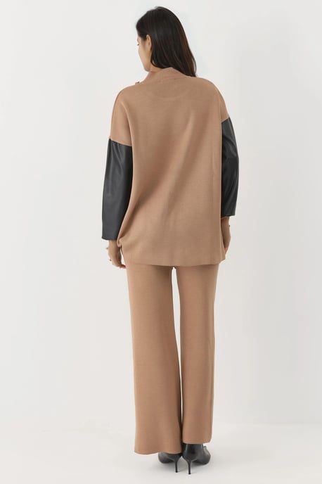 Sweater mit Kunstlederdetails - Image 3