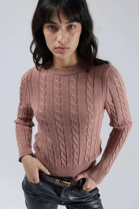 Figurbetonter Kabelstrickpullover - Image 1